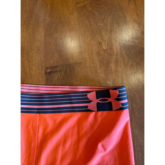 Woman’s under armour hottie shorts size XL - Picture 3 of 4